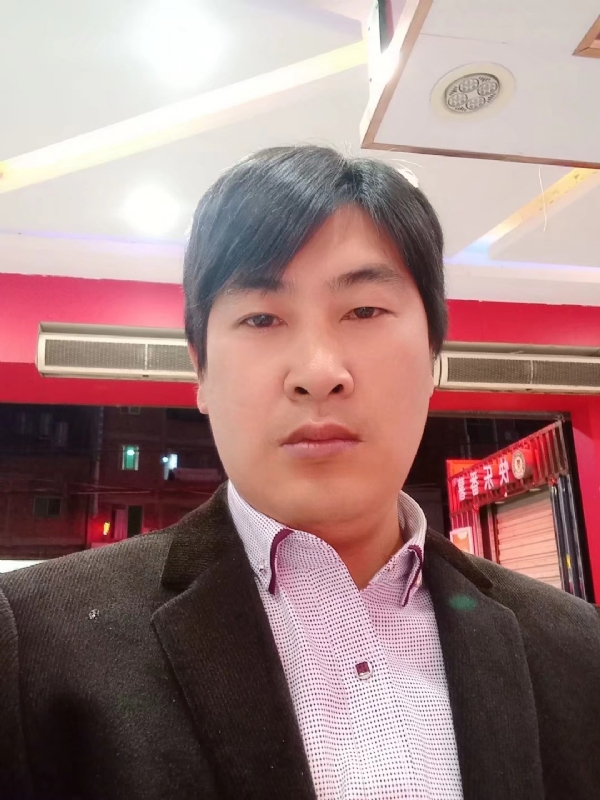 奔跑的第二张照片--泰宁婚介网