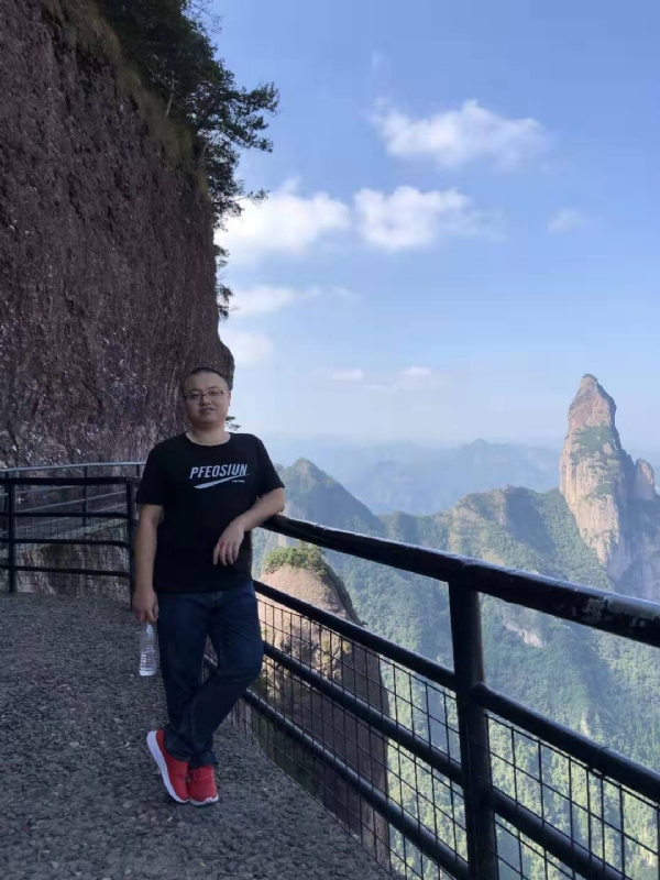 不杵于物的第一张照片--泰宁婚介网