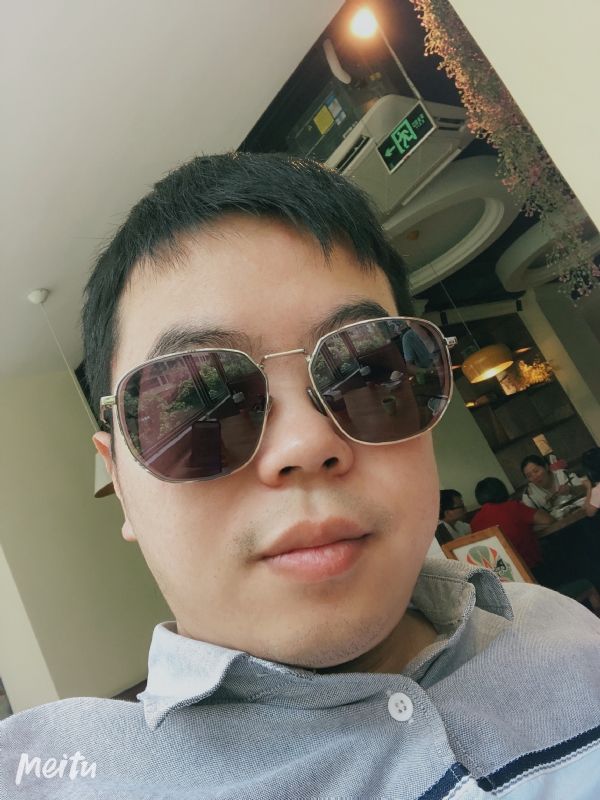 月台等路人的第一张照片--泰宁婚介网