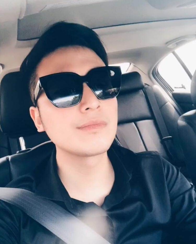 沉稳的第一张照片--泰宁婚介网