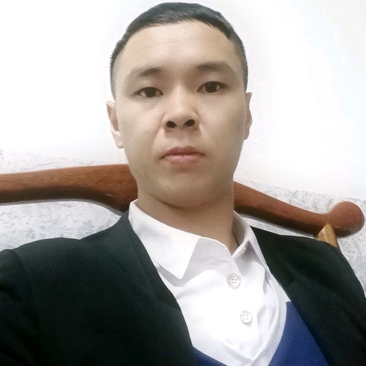 冷漠的第一张照片--泰宁婚介网