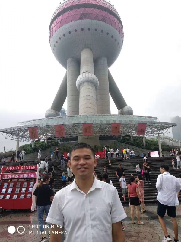 小猫吃老鼠的第一张照片--泰宁婚介网
