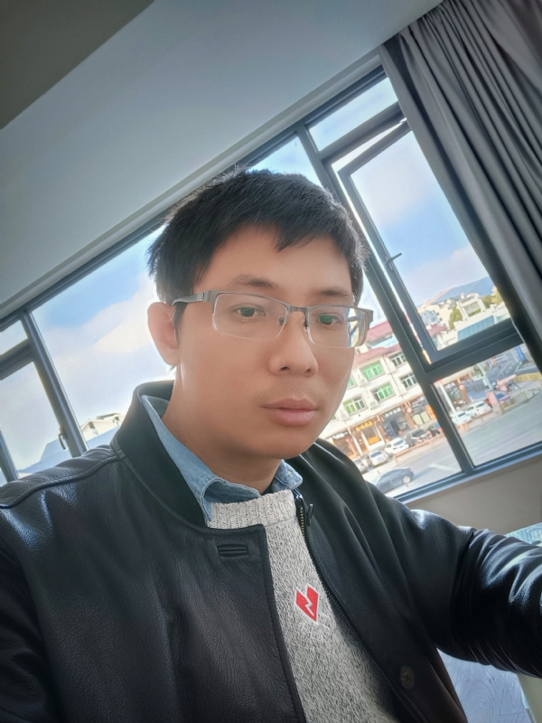 也许只是缺少一个拥抱的第二张照片--泰宁婚介网