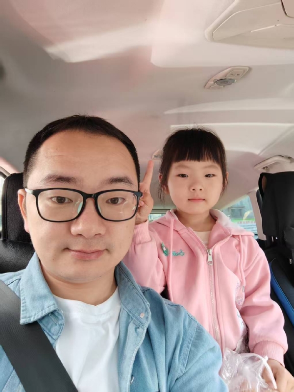 知天晓的第一张照片--泰宁婚介网